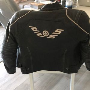 Motorcycle jacket